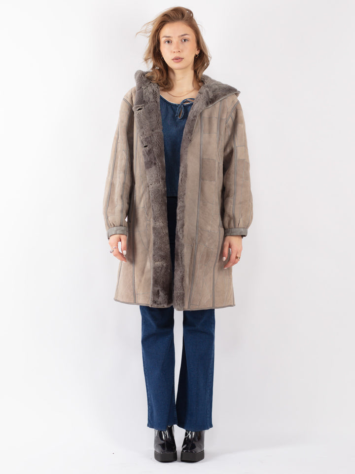 Vintage 70's Women Sheepskin Coat in Beige