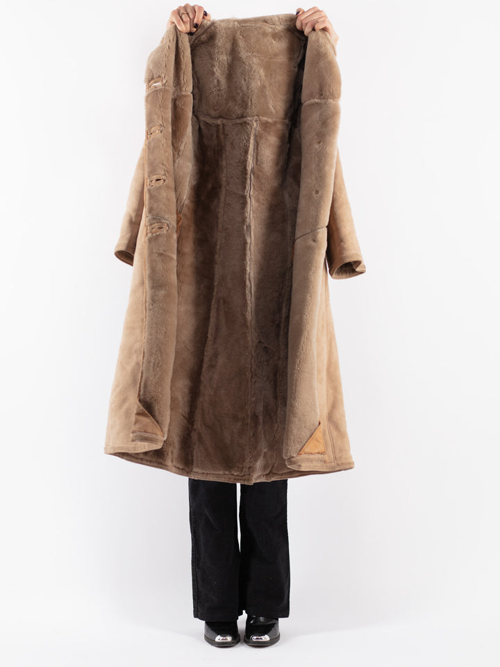 Vintage 70's Women Sheepskin Coat in Beige