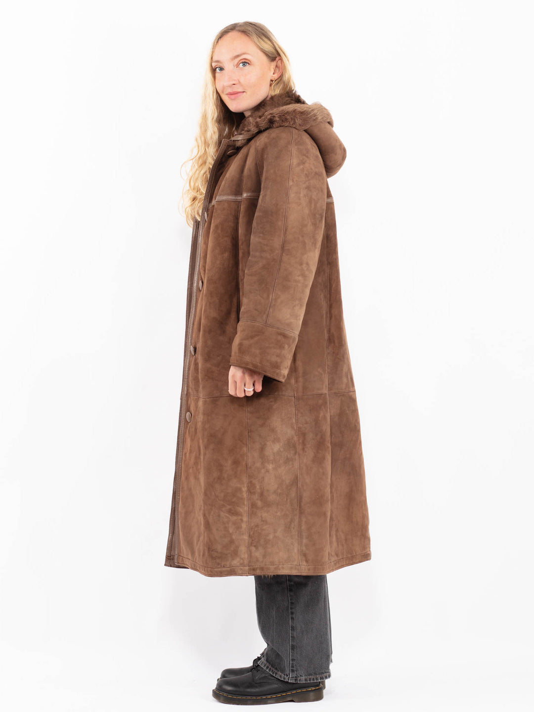 Vintage 70's Women Sheepskin Coat in BrownA0600