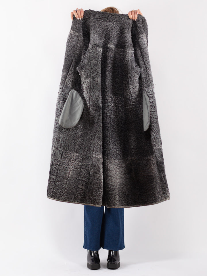 Vintage 70's Women Sheepskin Coat in Gray
