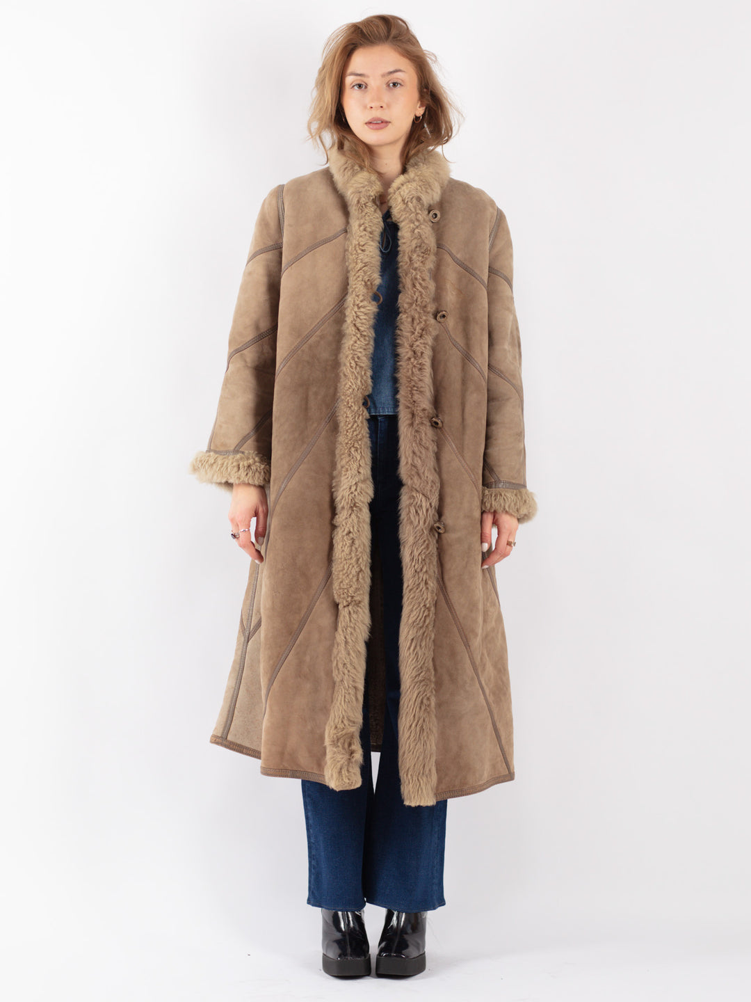 Vintage 70's Women Sheepskin Coat in Beige