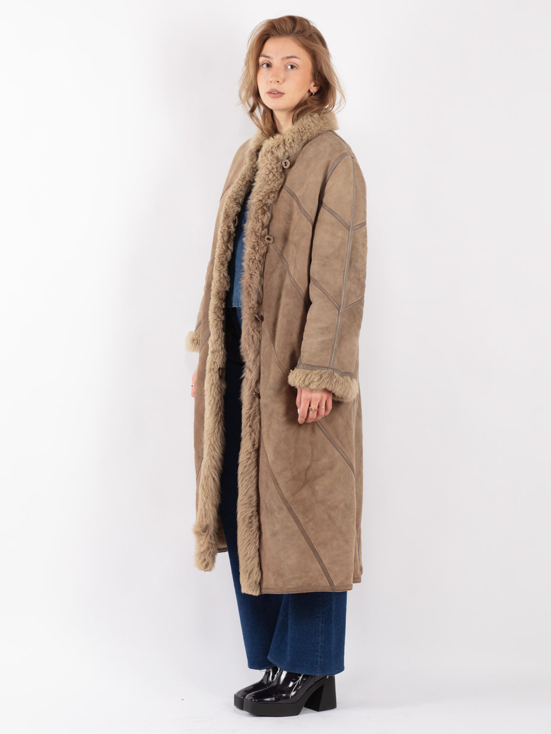 Vintage 70's Women Sheepskin Coat in Beige