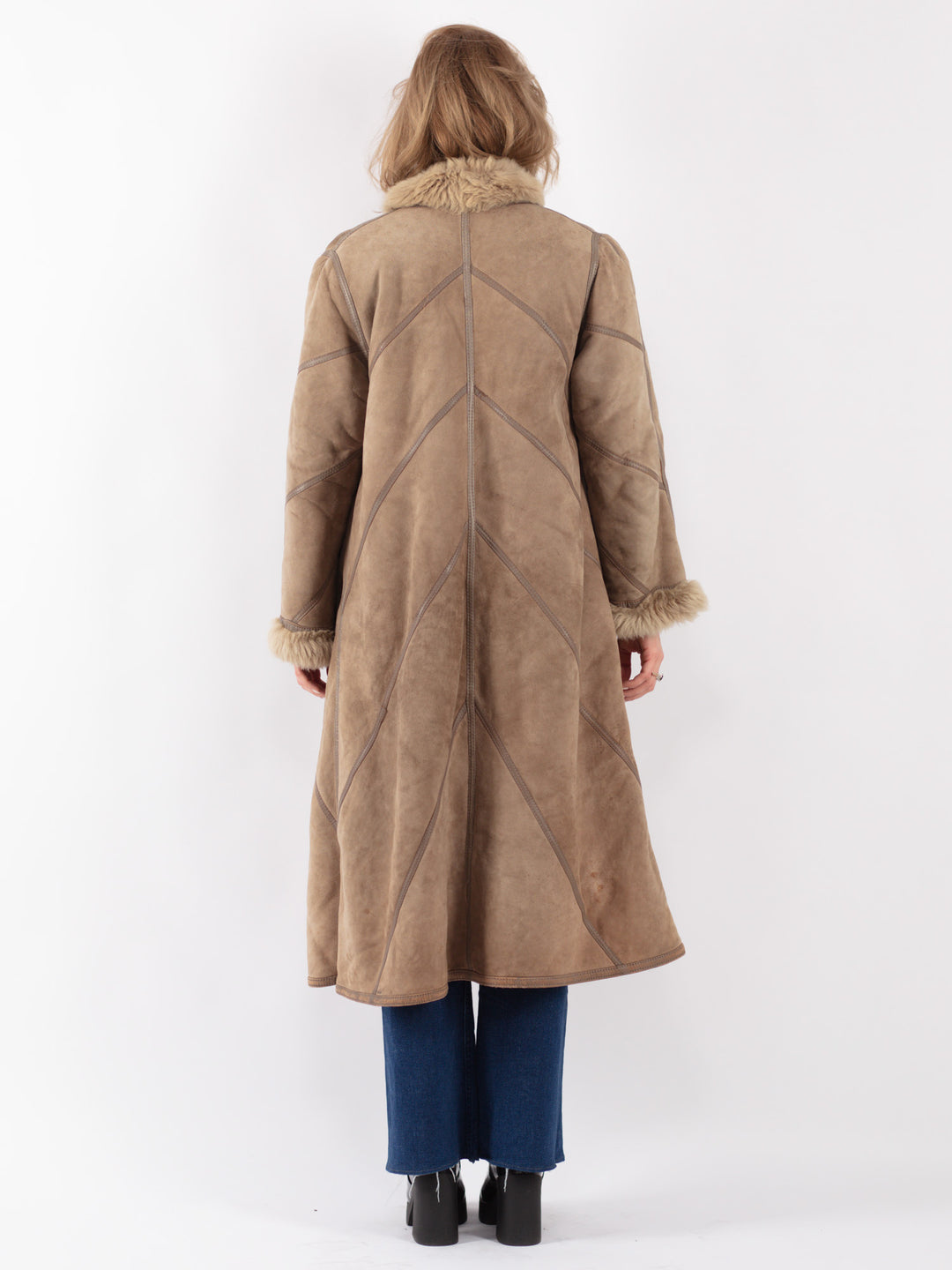 Vintage 70's Women Sheepskin Coat in Beige