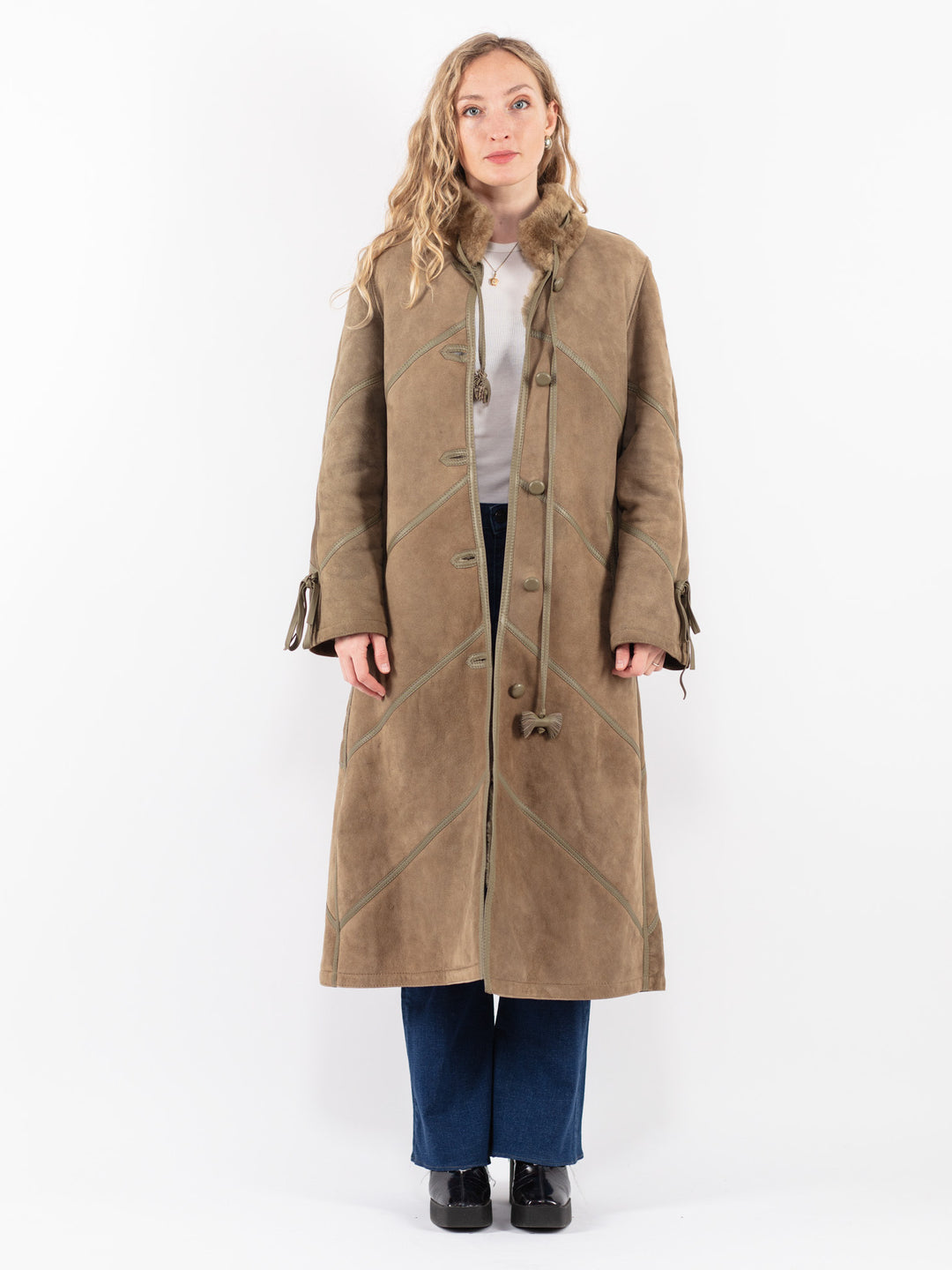 Vintage 70's Women Sheepskin Coat in Beige