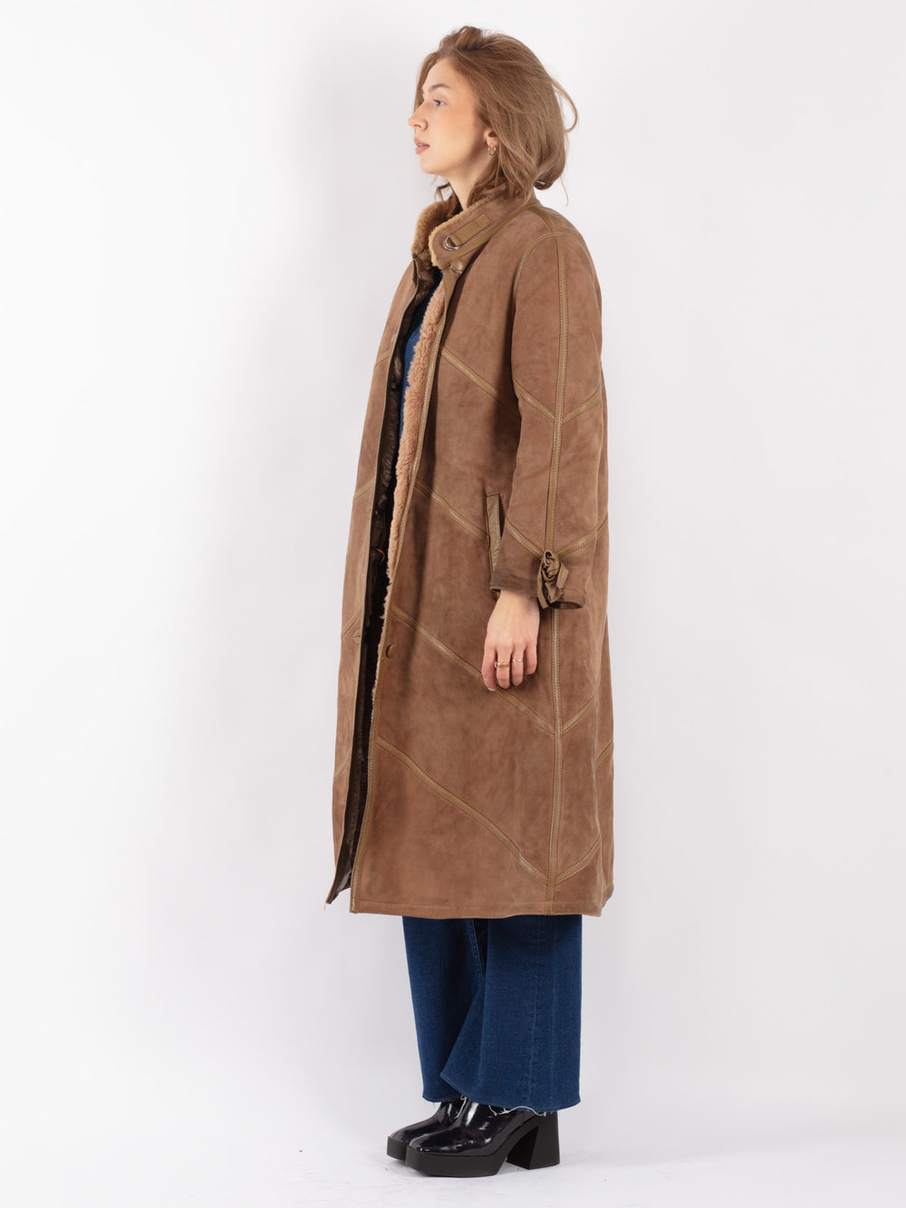 Vintage 70's Women Sheepskin Coat in Brown