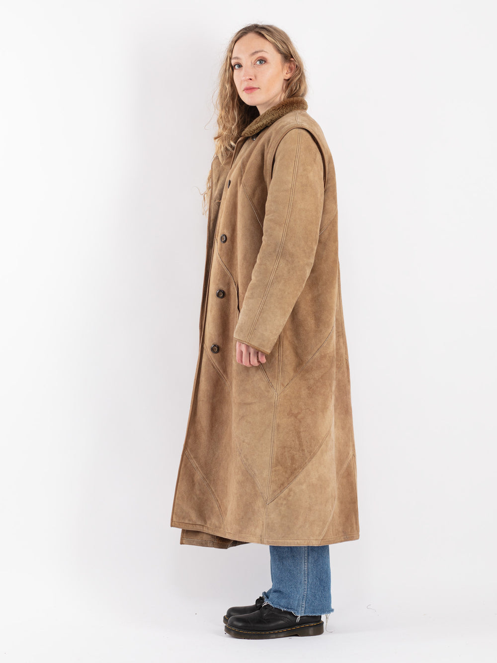 Vintage 70's Women Sheepskin Coat in Beige