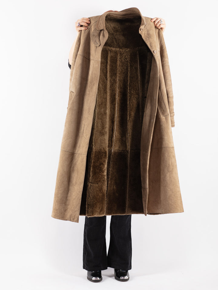 Vintage 70's Women Sheepskin Coat in Beige