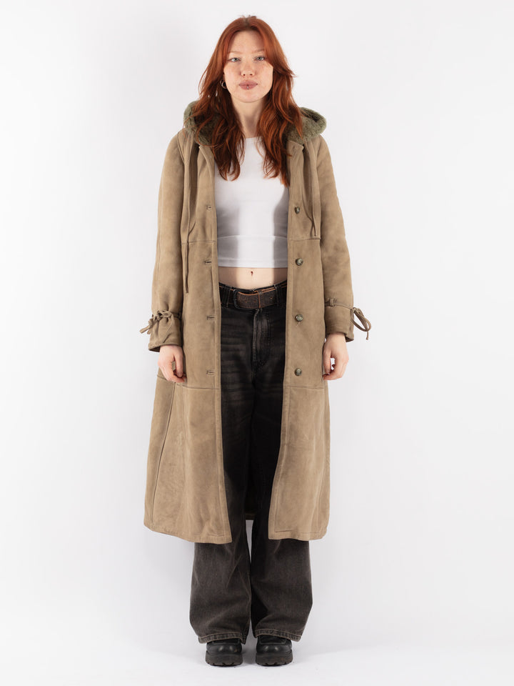 Vintage 70's Women Sheepskin Coat in Beige