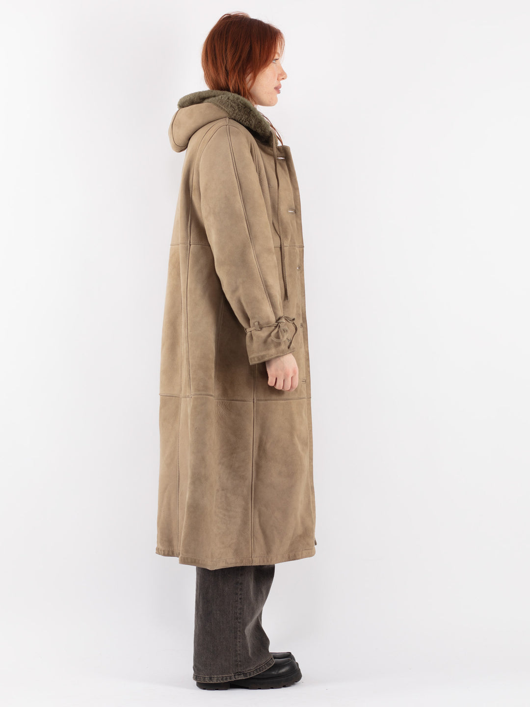 Vintage 70's Women Sheepskin Coat in Beige