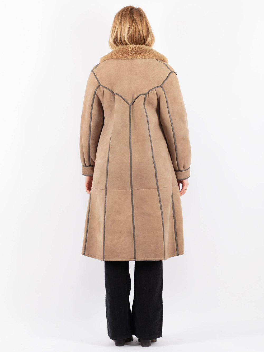 Vintage 70's Women Sheepskin Coat in BeigeV9657