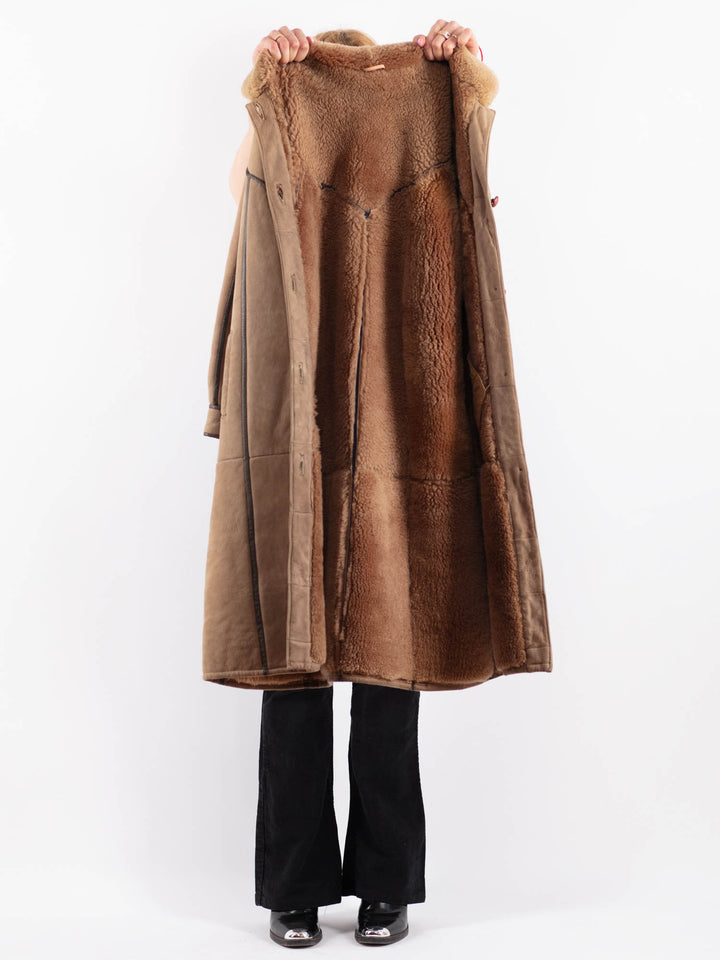 Vintage 70's Women Sheepskin Coat in BeigeV9657