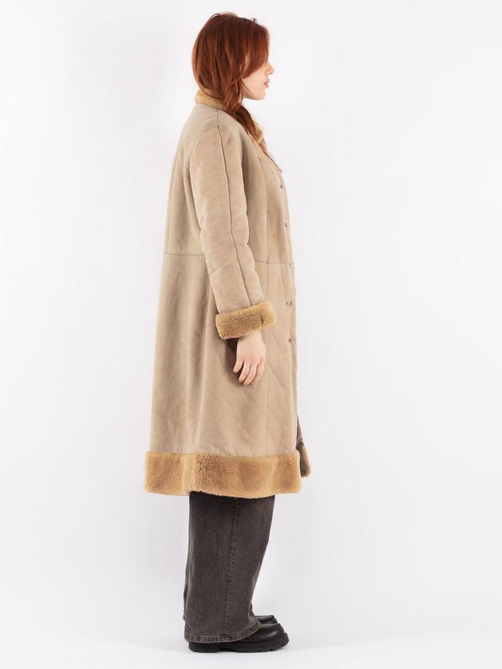 Vintage 70's Women Sheepskin Coat in BeigeV8478