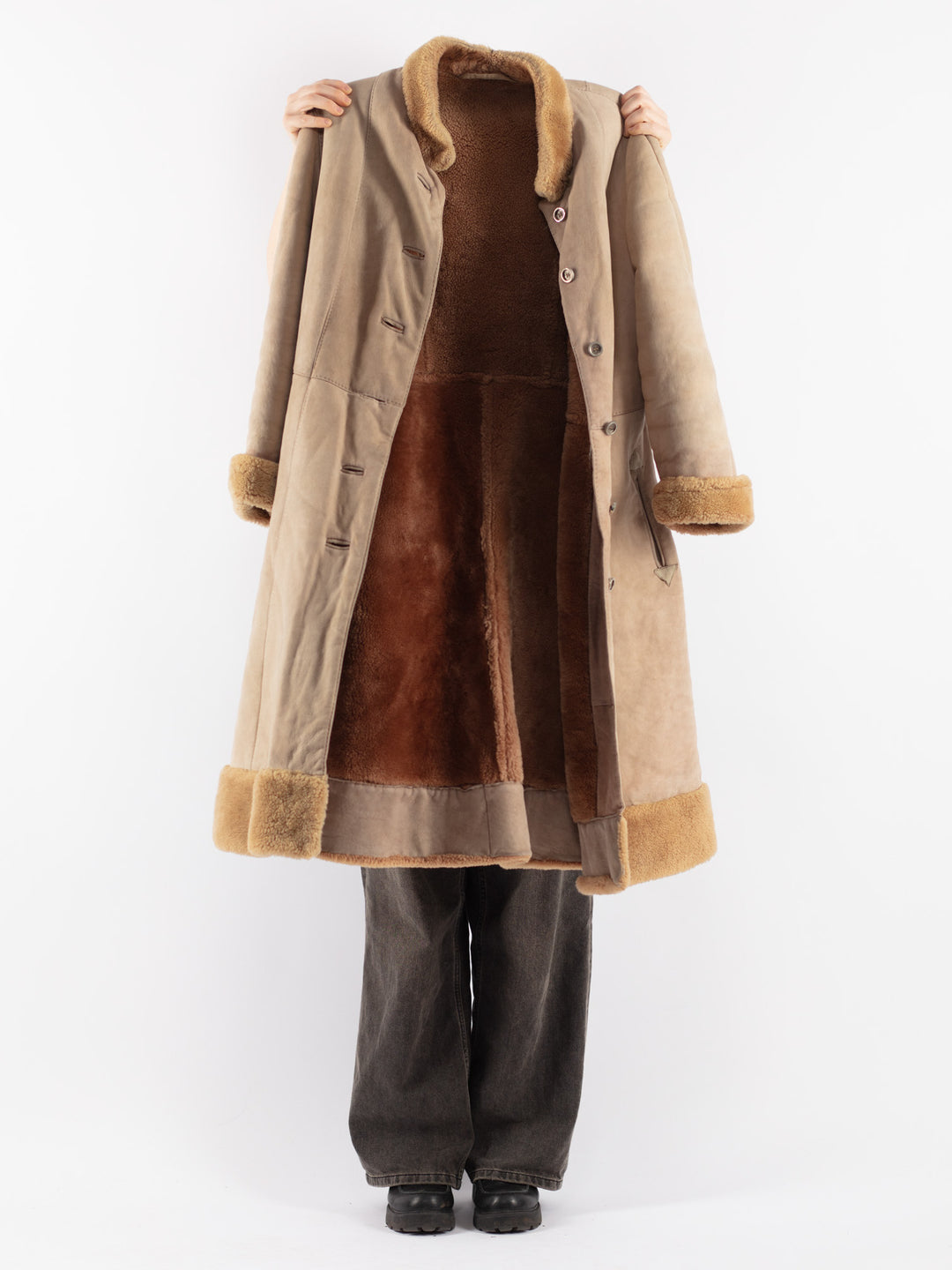 Vintage 70's Women Sheepskin Coat in BeigeV8478