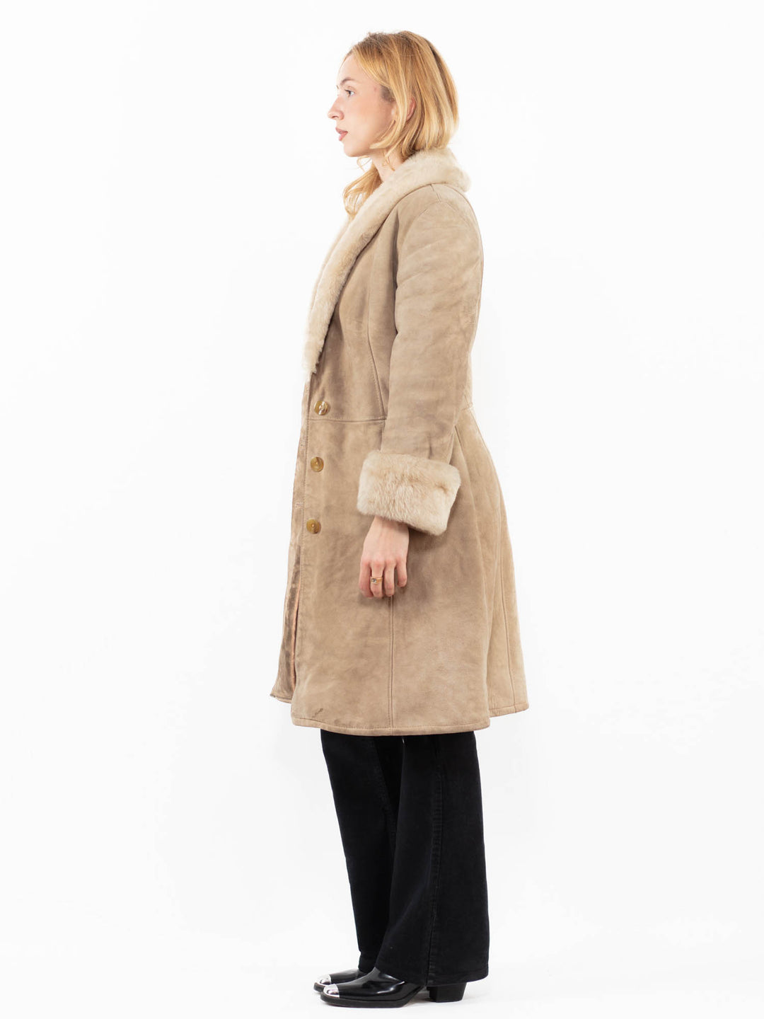 Vintage 70's Women Sheepskin Coat in BeigeA0168