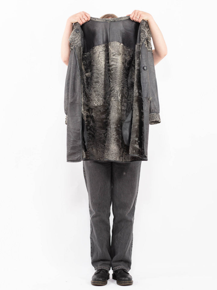 Vintage 70's Women Sheepskin Coat in GrayA0619