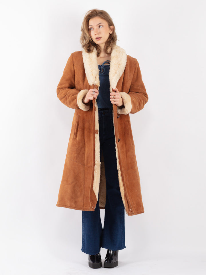 Vintage 70's Women Sheepskin Coat in Brown