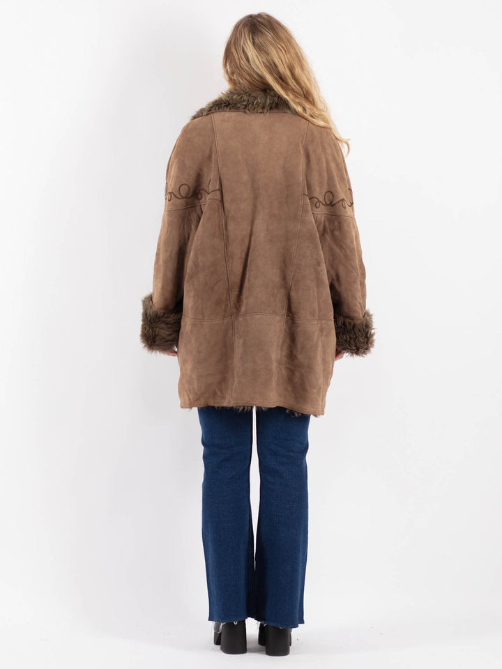 Vintage 70's Women Sheepskin Coat in Beige