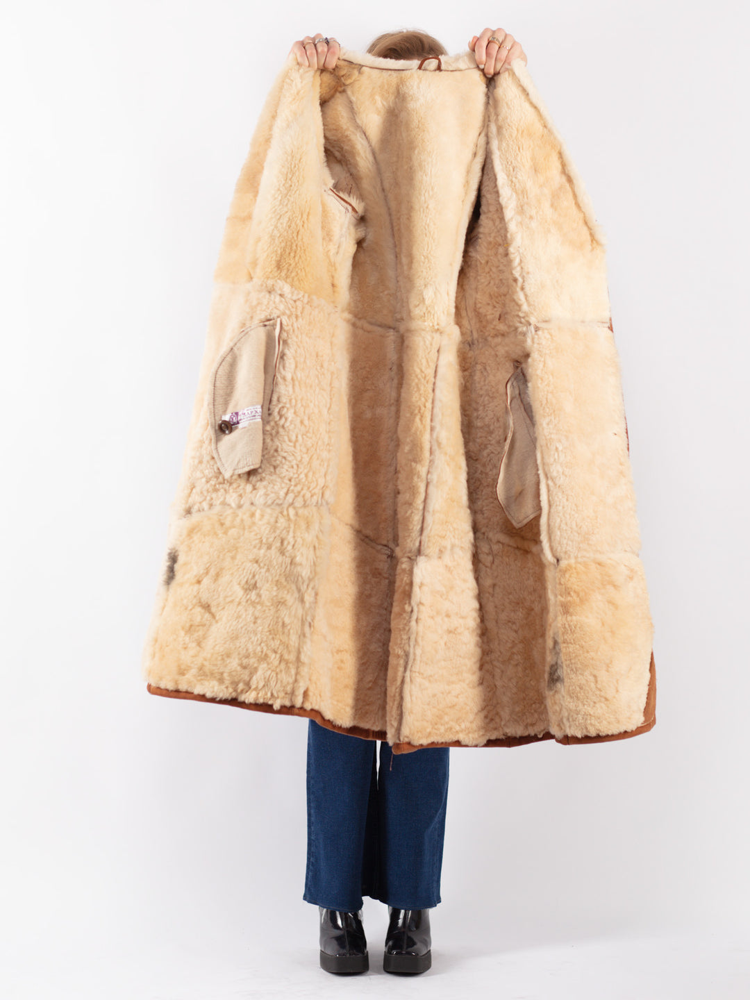 Vintage 70's Women Sheepskin Coat in Brown