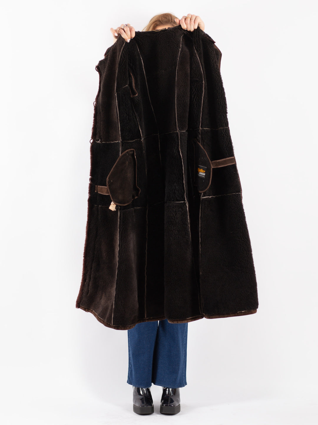 Vintage 70's Women Sheepskin Coat in Brown
