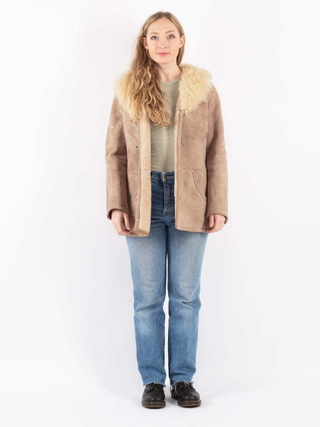 Vintage 70's Women Sheepskin Coat in Beige