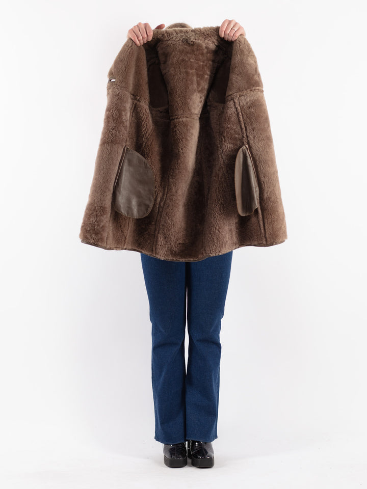 Vintage 70's Women Sheepskin Coat in Beige