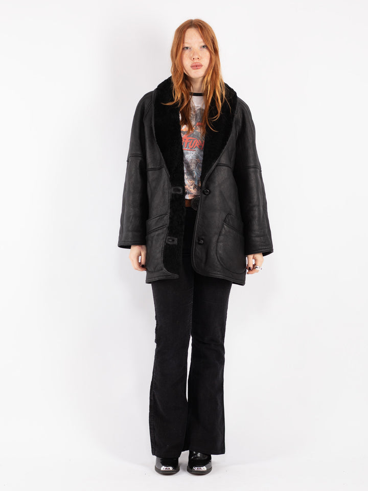Vintage Women Sheepskin Shearling Coat in Black