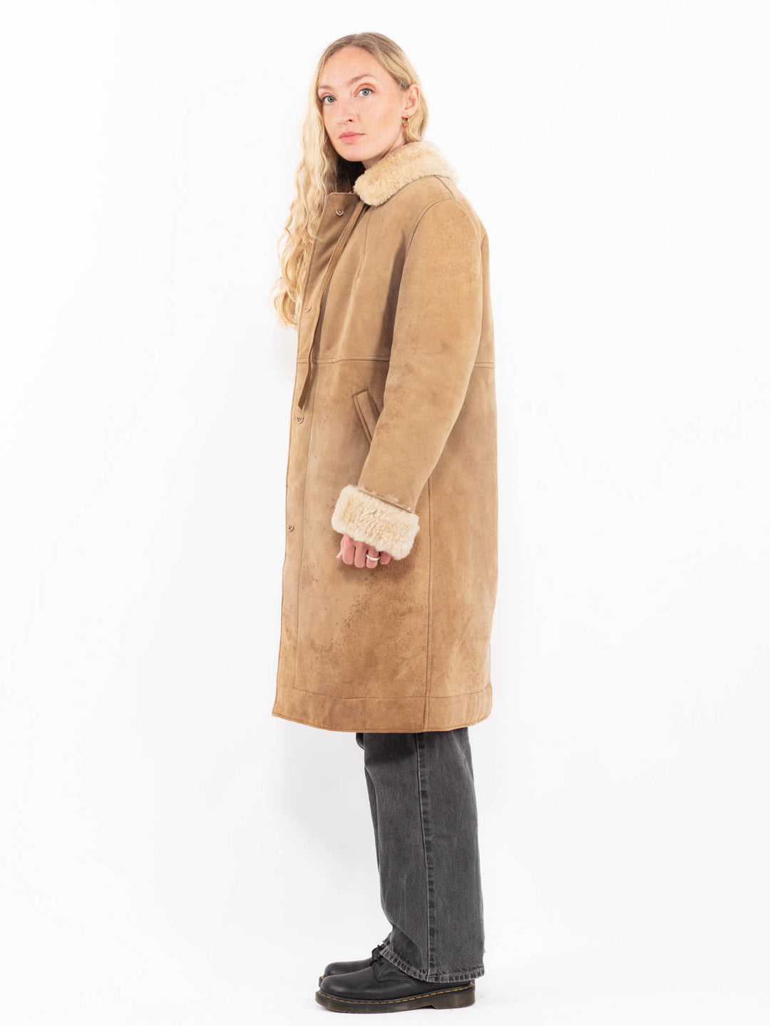 Vintage 70's Women Sheepskin Coat in BeigeA0634