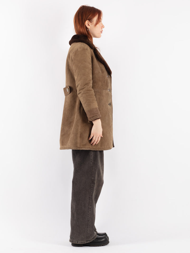 Vintage 70's Women Sheepskin Coat in BeigeV8488