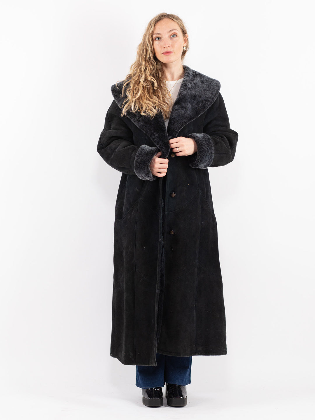 Vintage 70's Women Sheepskin Coat in Black