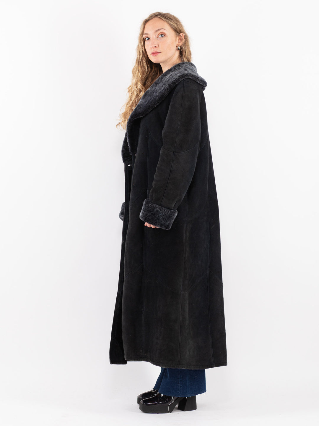 Vintage 70's Women Sheepskin Coat in Black
