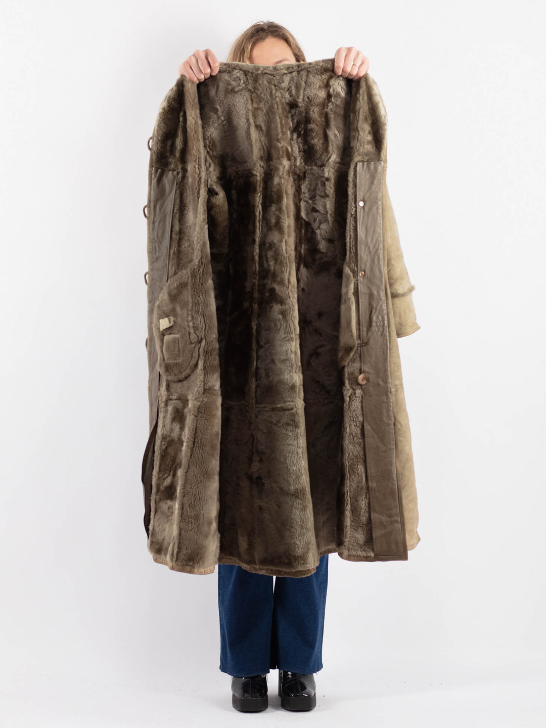 Vintage 70's Women Sheepskin Coat in BeigeV9159