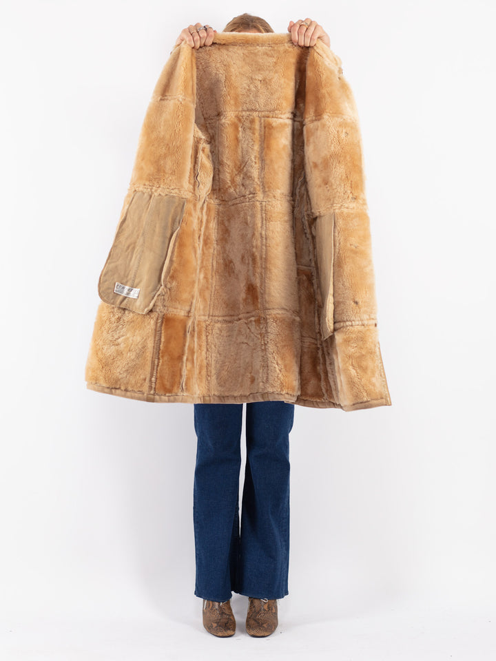 Vintage 70's Women Sheepskin Coat in Beige