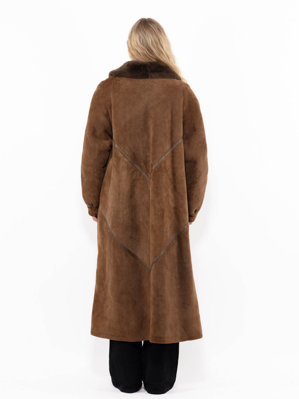 Vintage 70's Women Sheepskin Coat in BrownA0922