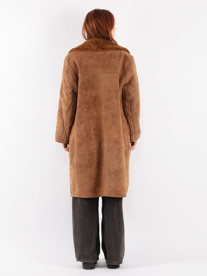 Vintage 70's Women Sheepskin Coat in Brown