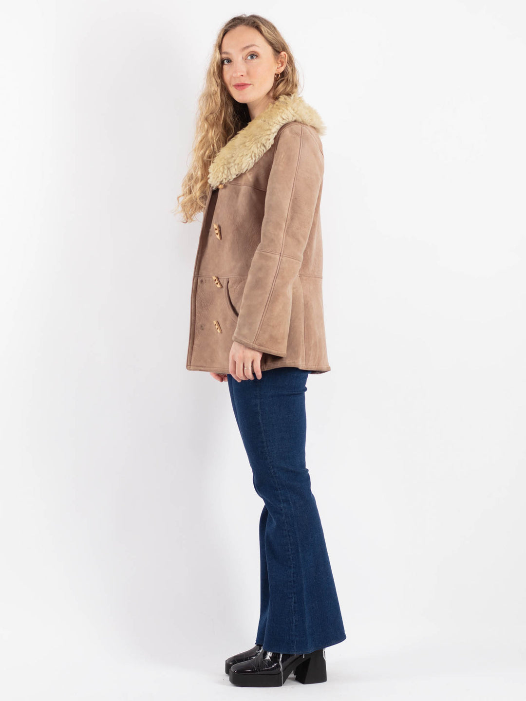 Vintage 70's Women Sheepskin Coat in BeigeV9162