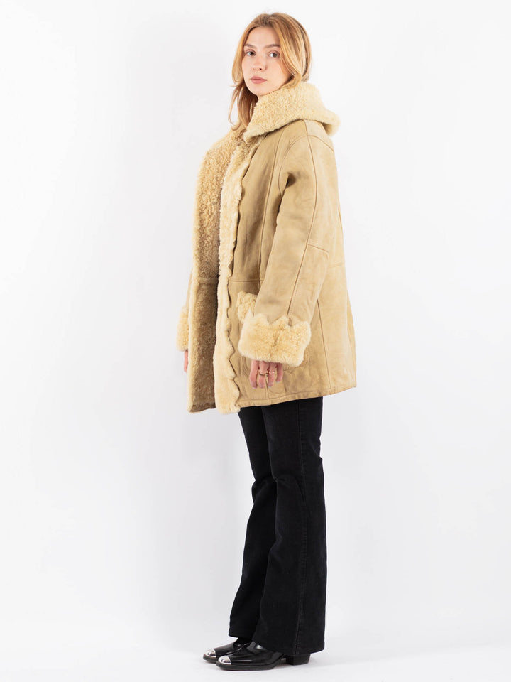 Vintage 70's Women Sheepskin Coat in BeigeV9672