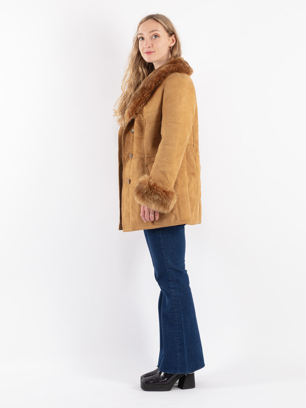 Vintage 70's Women Sheepskin Coat in Beige