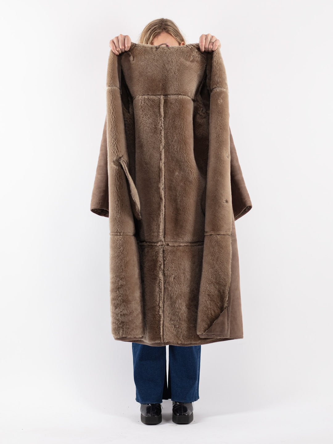 Vintage 70's Women Sheepskin Coat in Beige