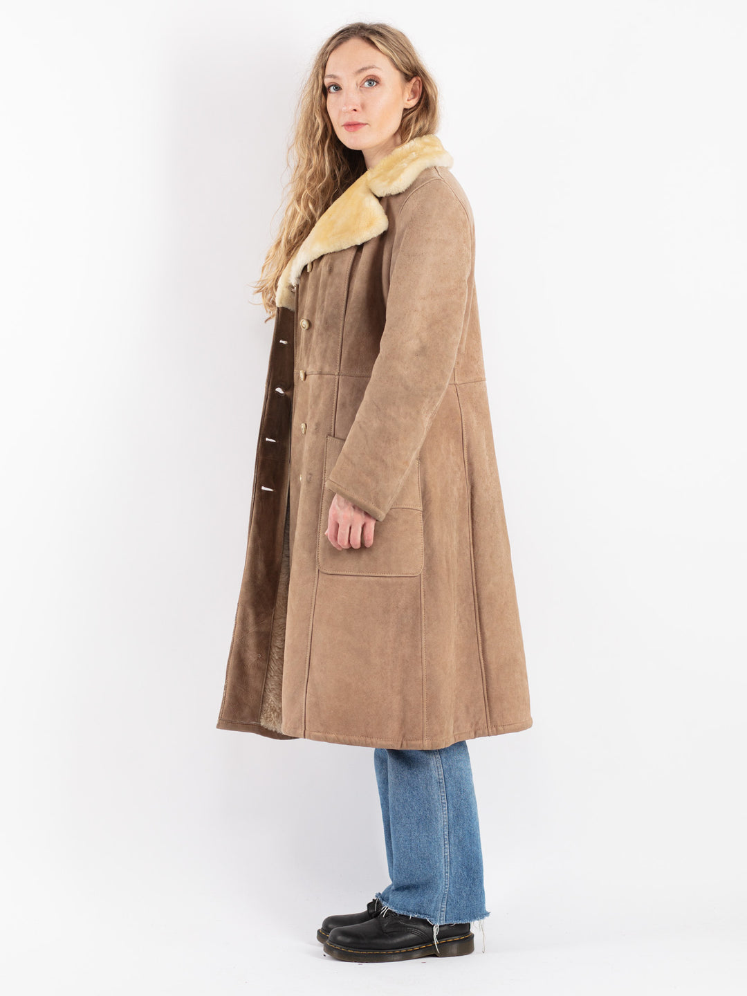 Vintage 70's Women Sheepskin Coat in Beige
