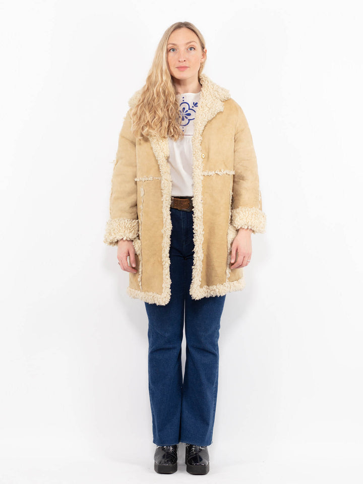 Vintage 70's Women Sheepskin Coat in BeigeA1036