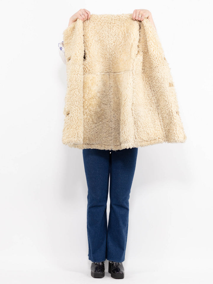 Vintage 70's Women Sheepskin Coat in BeigeA1036