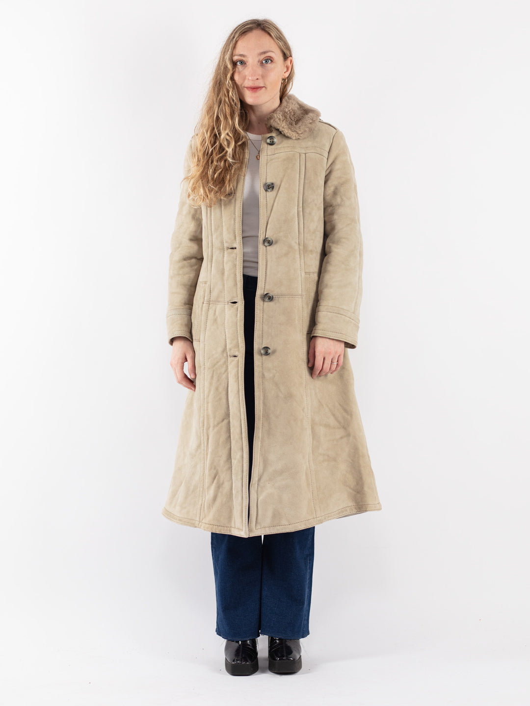 Vintage 70's Women Sheepskin Coat in Beige