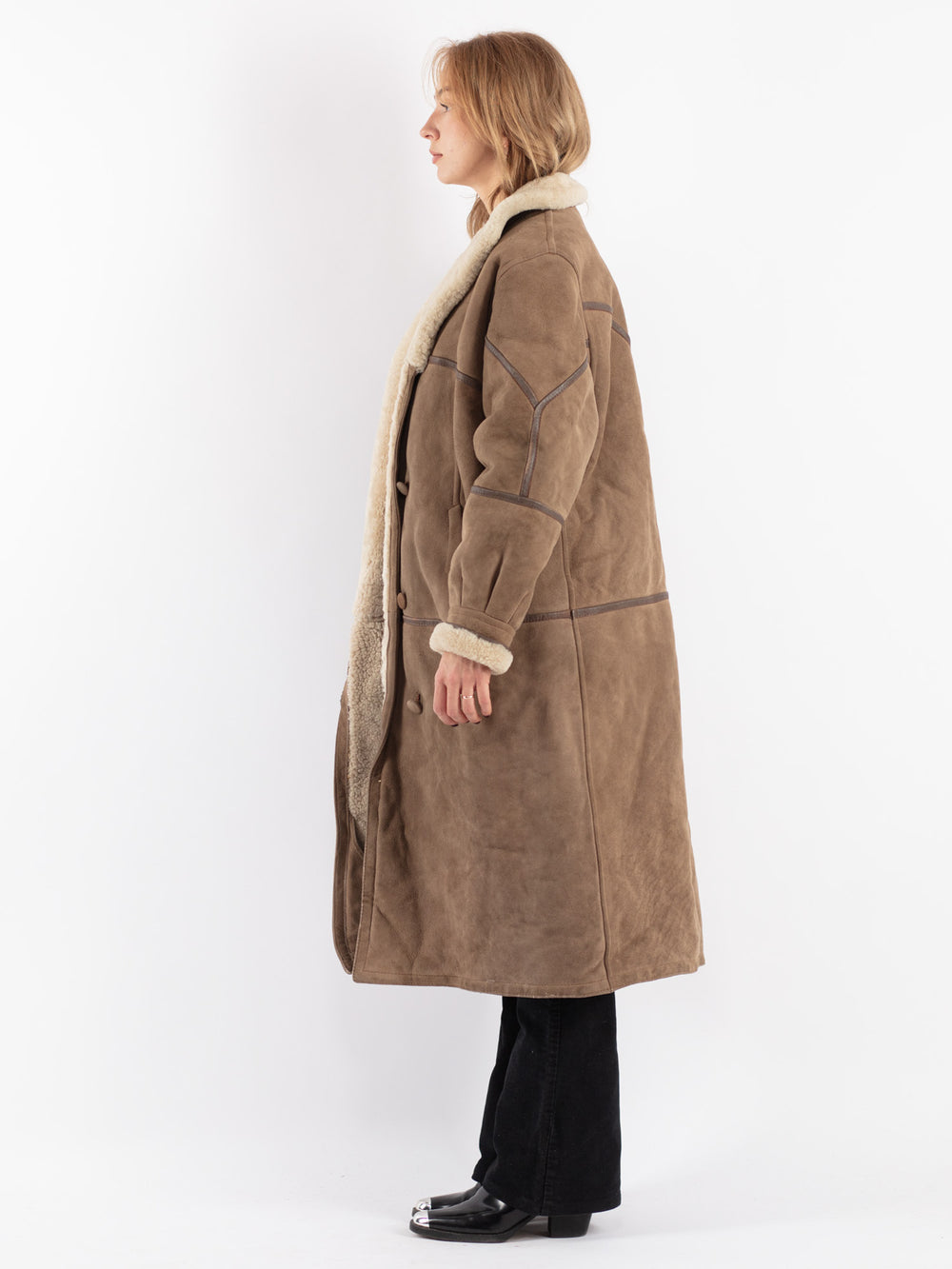 Vintage 70's Women Sheepskin Coat in Beige