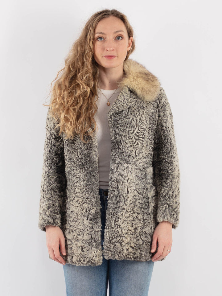 Vintage 70's Women Sheepskin Coat in GrayV9260