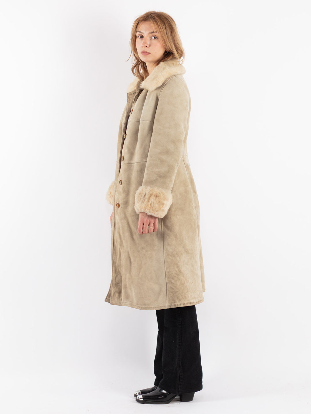 Vintage 70's Women Sheepskin Coat in Beige