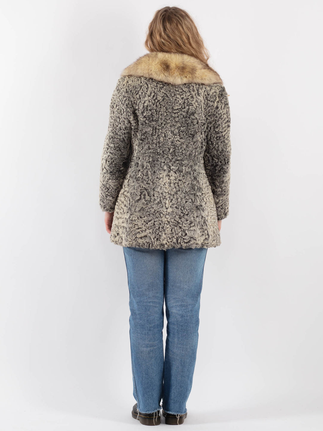 Vintage 70's Women Sheepskin Coat in GrayV9260