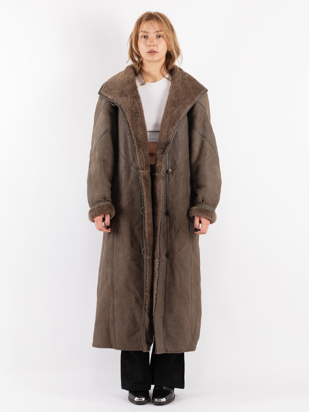 Vintage 70's Women Sheepskin Coat in Brown