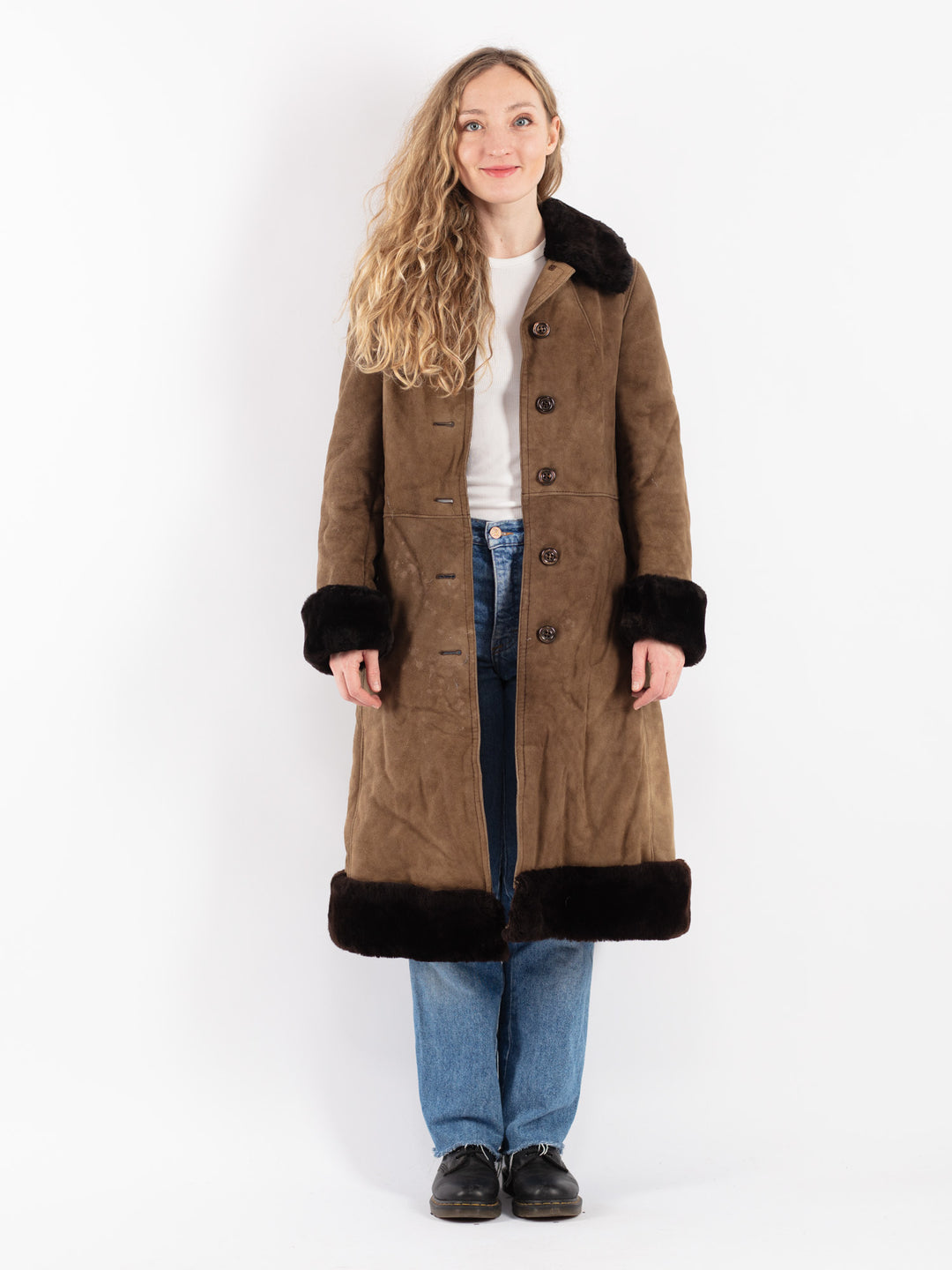 Vintage 70's Women Sheepskin Coat in Beige