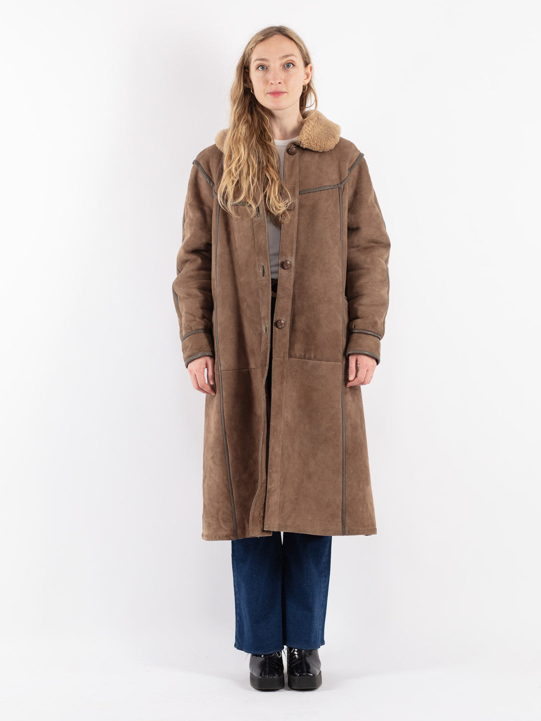 Vintage 70's Women Sheepskin Coat in Beige