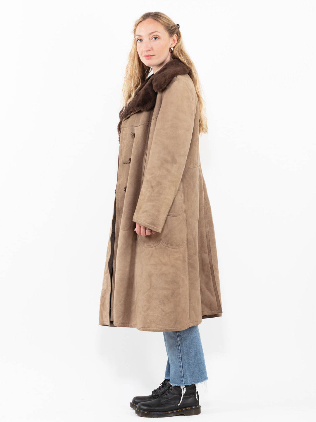 Vintage 70's Women Sheepskin Coat in BeigeA0317